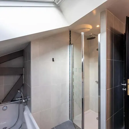 Loft Industriel A Aurillac, Proche Centre-ville, 2 Chambres, Garage, Wifi, Equipements Premium - Fr-1-742-490 Lejlighed *
