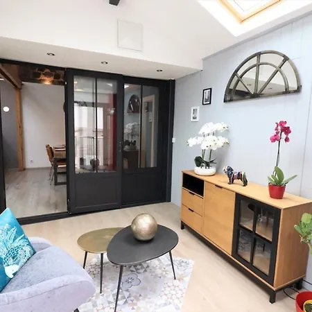 Loft Industriel A Aurillac, Proche Centre-ville, 2 Chambres, Garage, Wifi, Equipements Premium - Fr-1-742-490 *